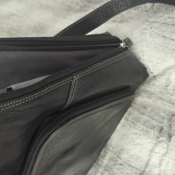 Levenger satchel - Picture 4 of 6